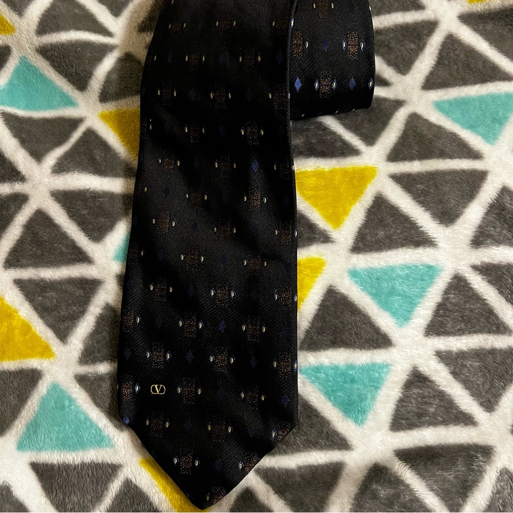 Valentino tie